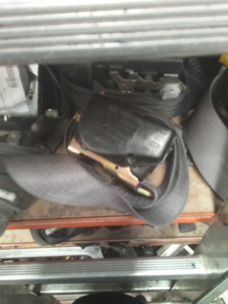 Cinturon trasero derecho chrysler pt cruiser '01