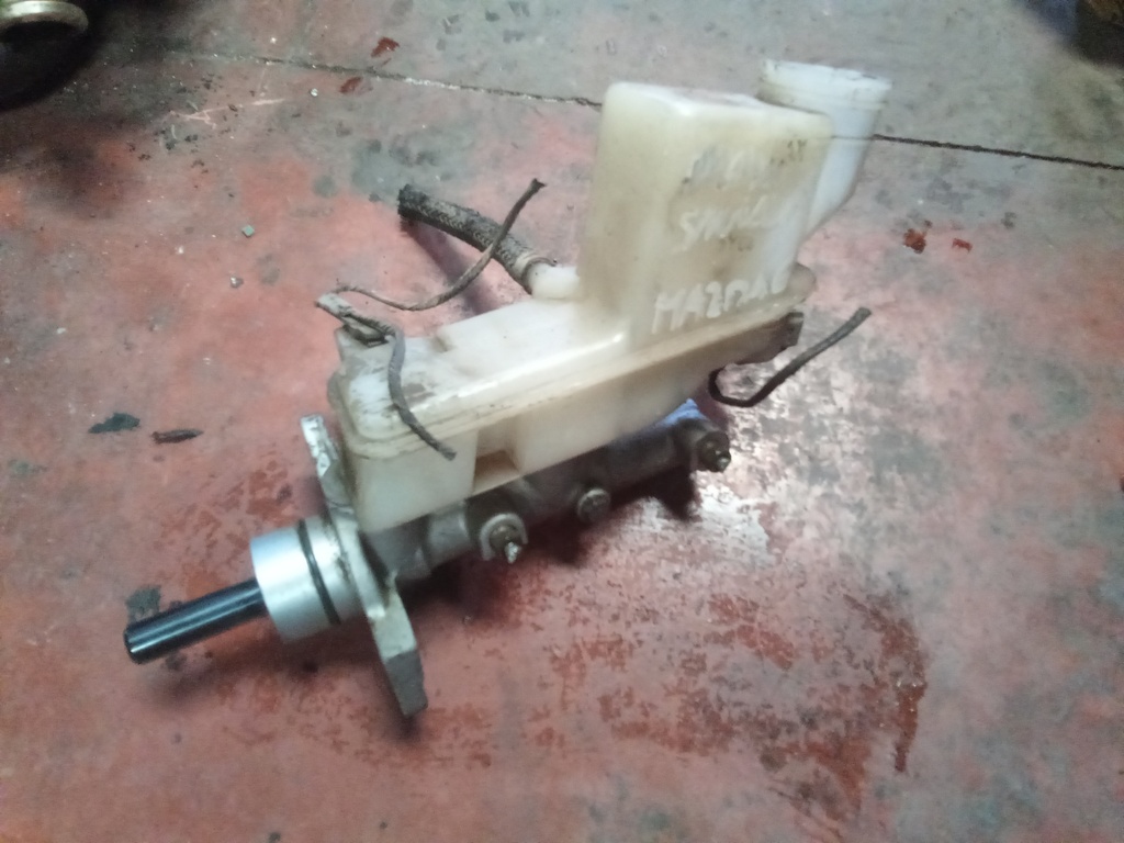 Bomba de freno mazda 6 2.0Di '05