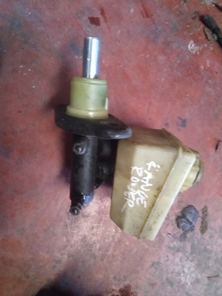 Bomba de freno land rover range rover 2.4td '95