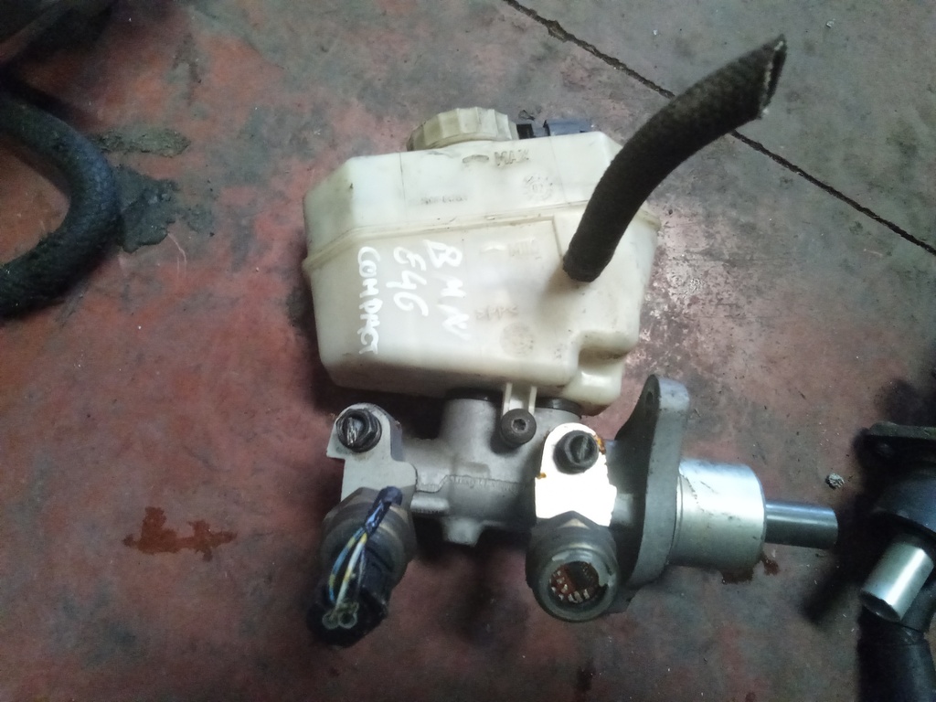 Bomba de freno BMW serie 3 2.0D '01