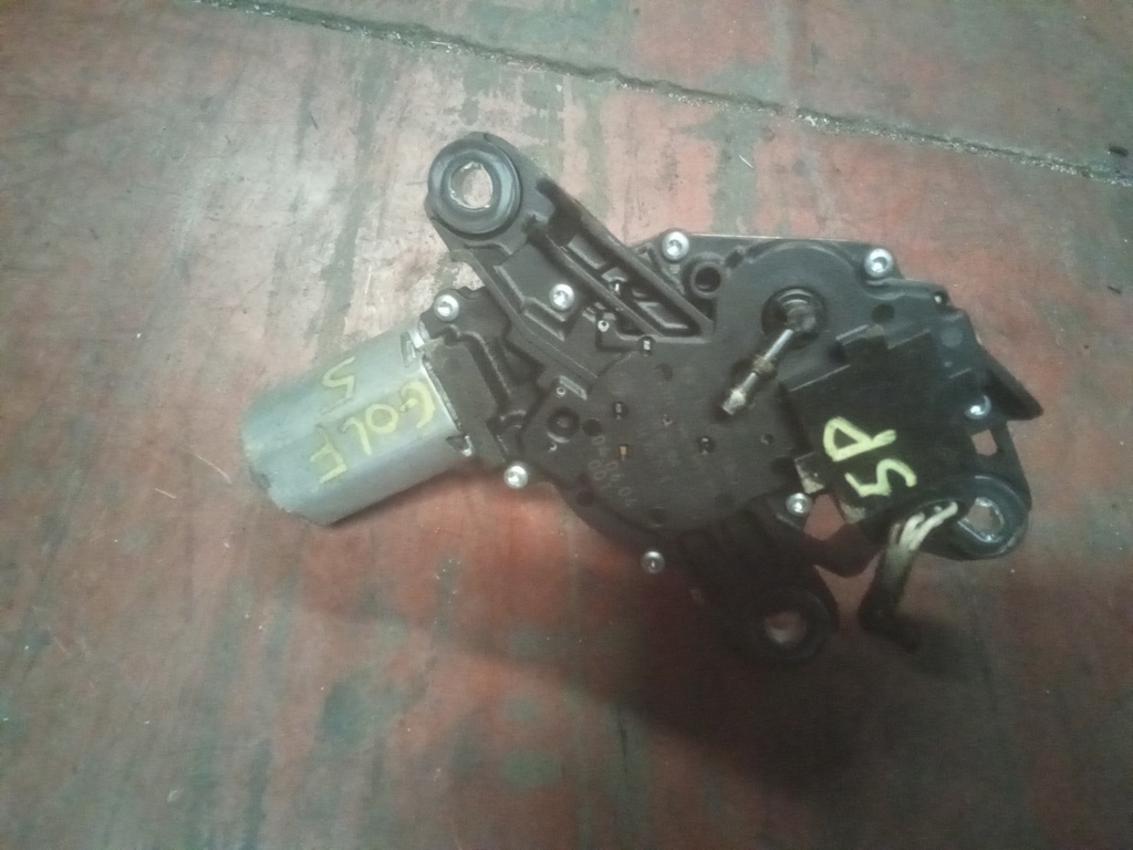 Motor limpia trasero Volkswagen golf V '06