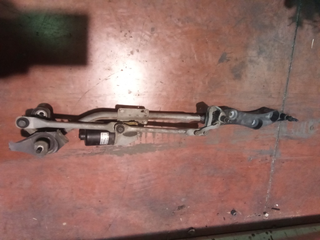 Motor limpia delantero BMW serie 5 e60 '04