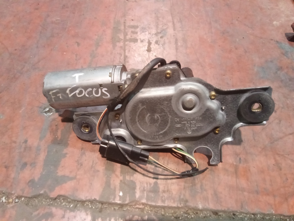 Motor limpia trasero Ford focus '00