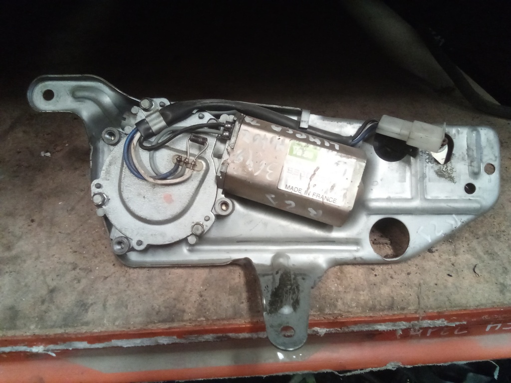 Motor limpia trasero Renault 21 '93