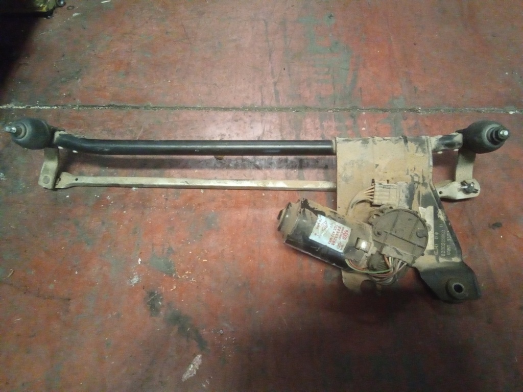 Motor limpia delantero dacia Logan '05