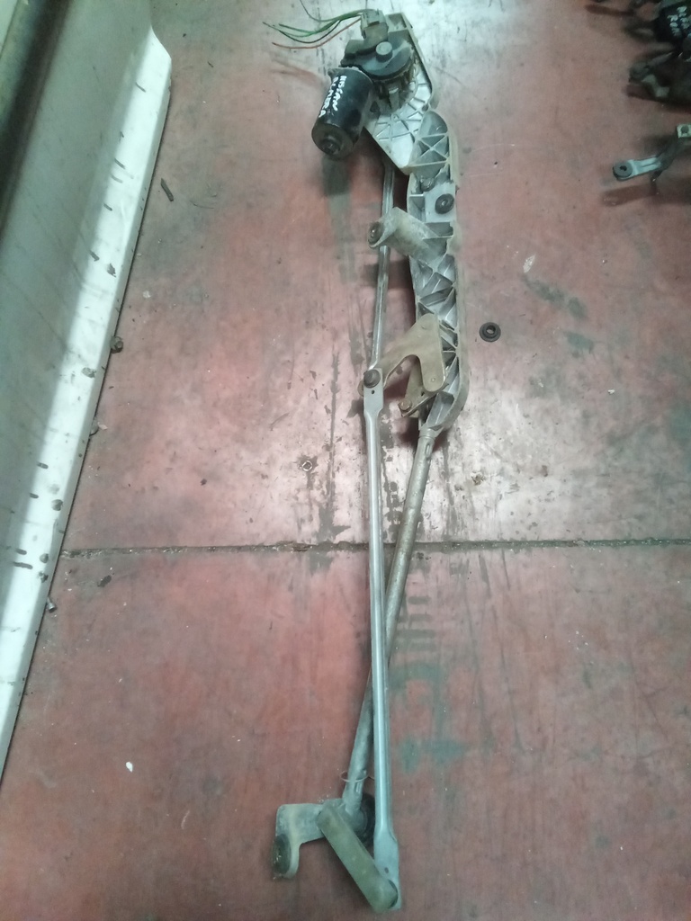 Motor limpia delantero Nissan almera tino '03