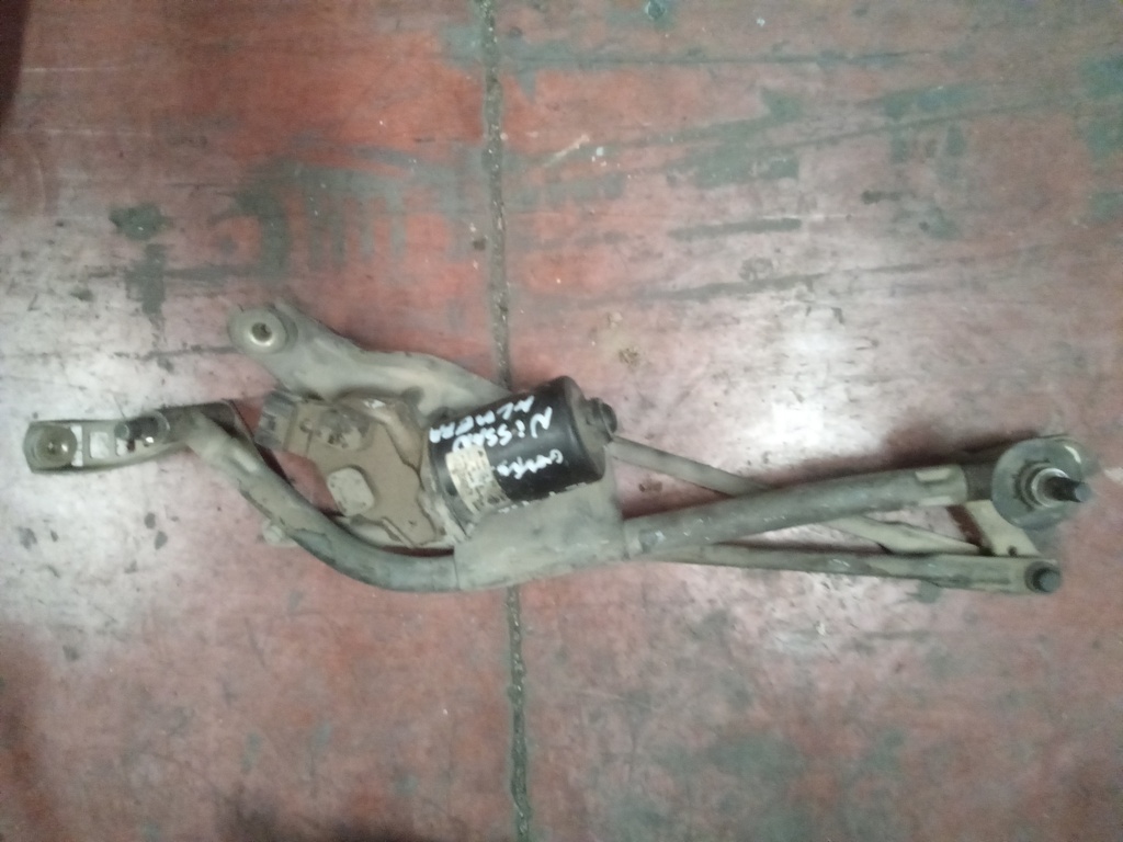 Motor limpia delantero Nissan almera '03