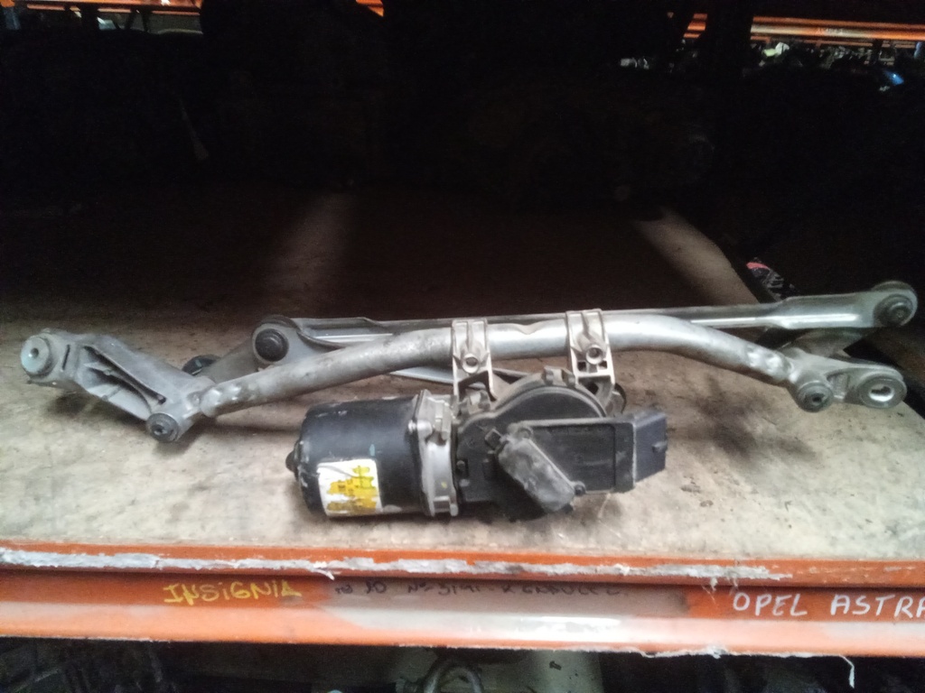 Motor limpia delantero Nissan qashqai '10