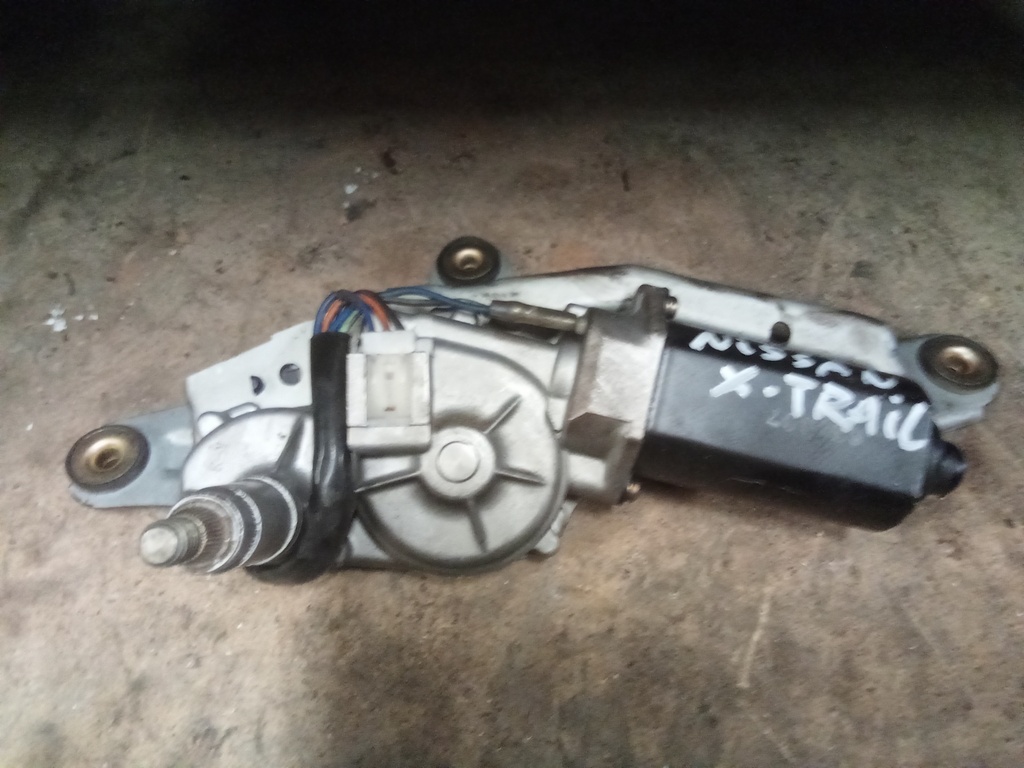 Motor limpia trasero Nissan x-trail '05