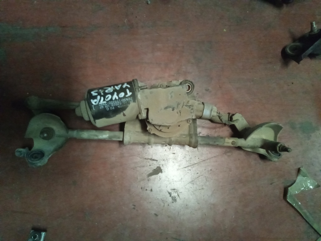 Motor limpia delantero Toyota Yaris '05