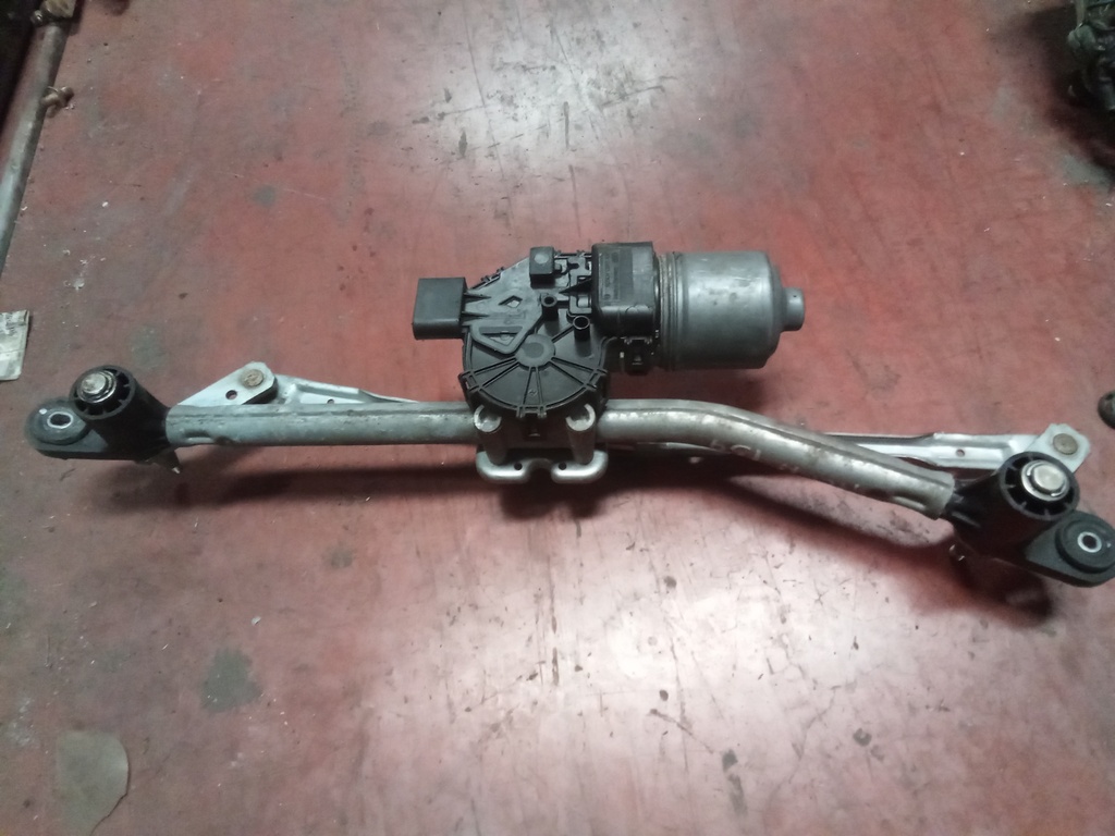 Motor limpia delantero alfa Romeo 159 '05