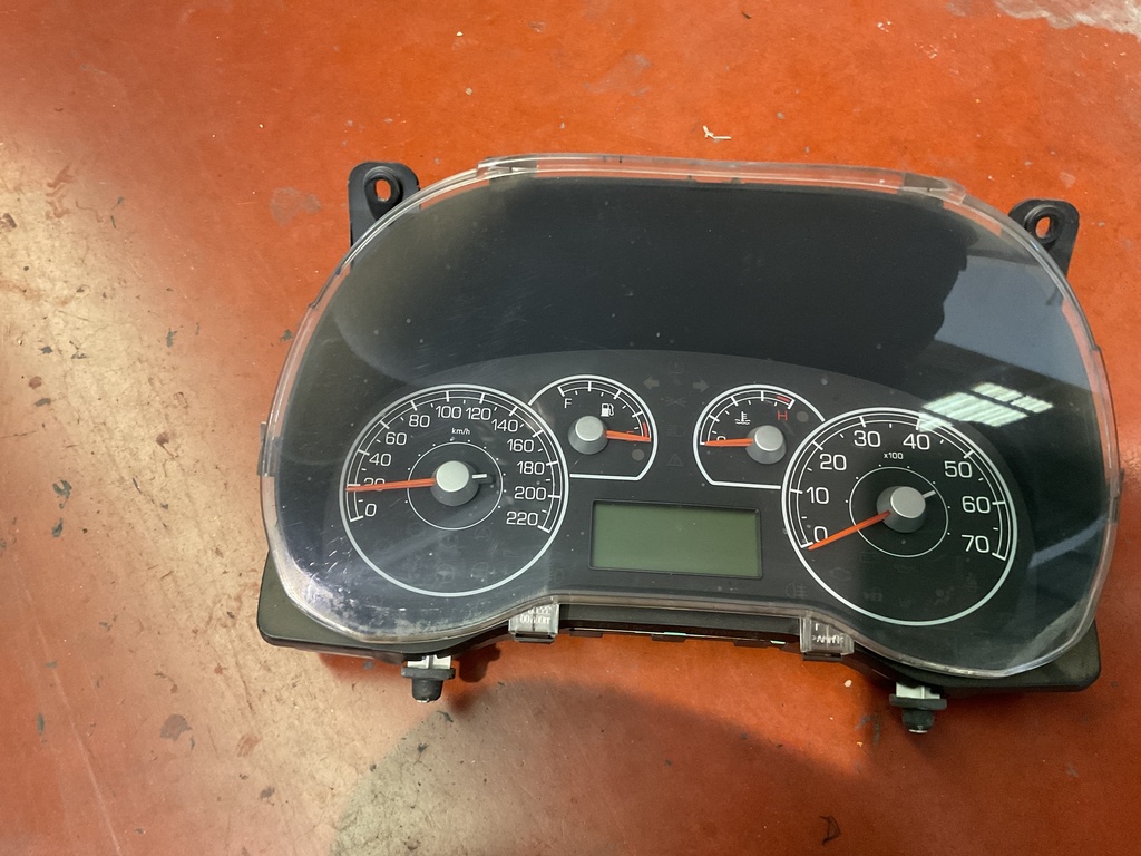 Cuadro instrumentos fiat grande punto 2008