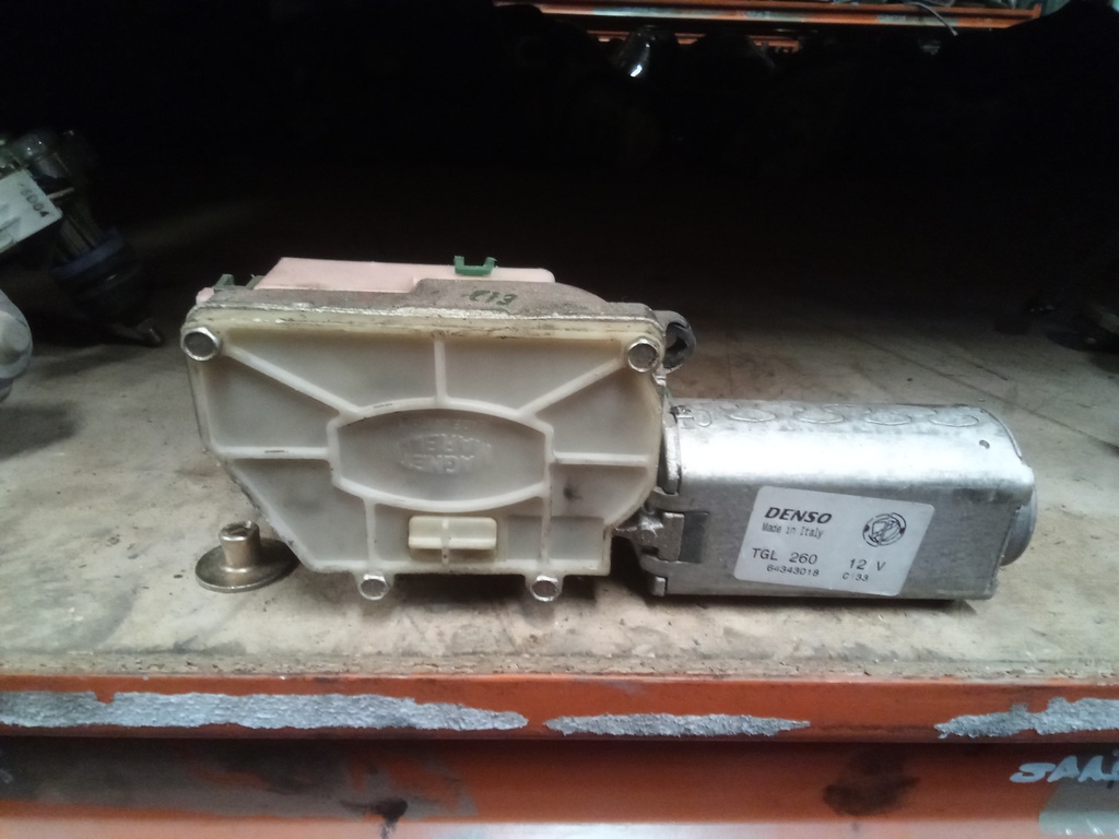 Motor limpia trasero alfa Romeo 156 '05