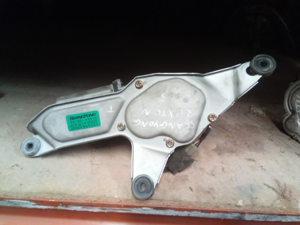 Motor limpia trasero Ssangyong Rexton '05