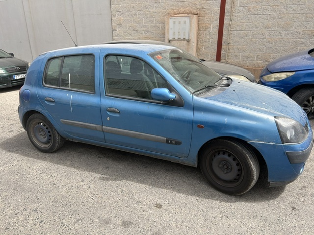 0535 RENAULT CLIO 1.3i 2001