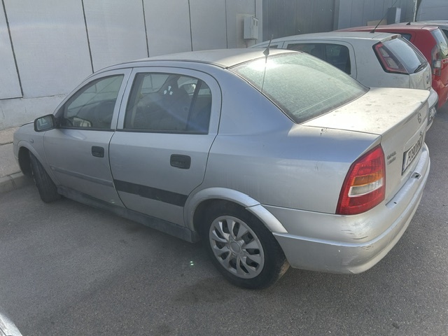 0563 OPEL ASTRA 1.6i 2001