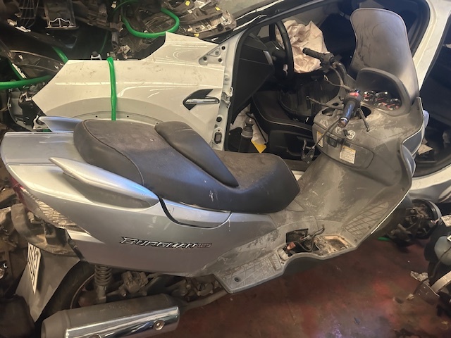 0600 SUZUKI BURGMAN 125CC 2004
