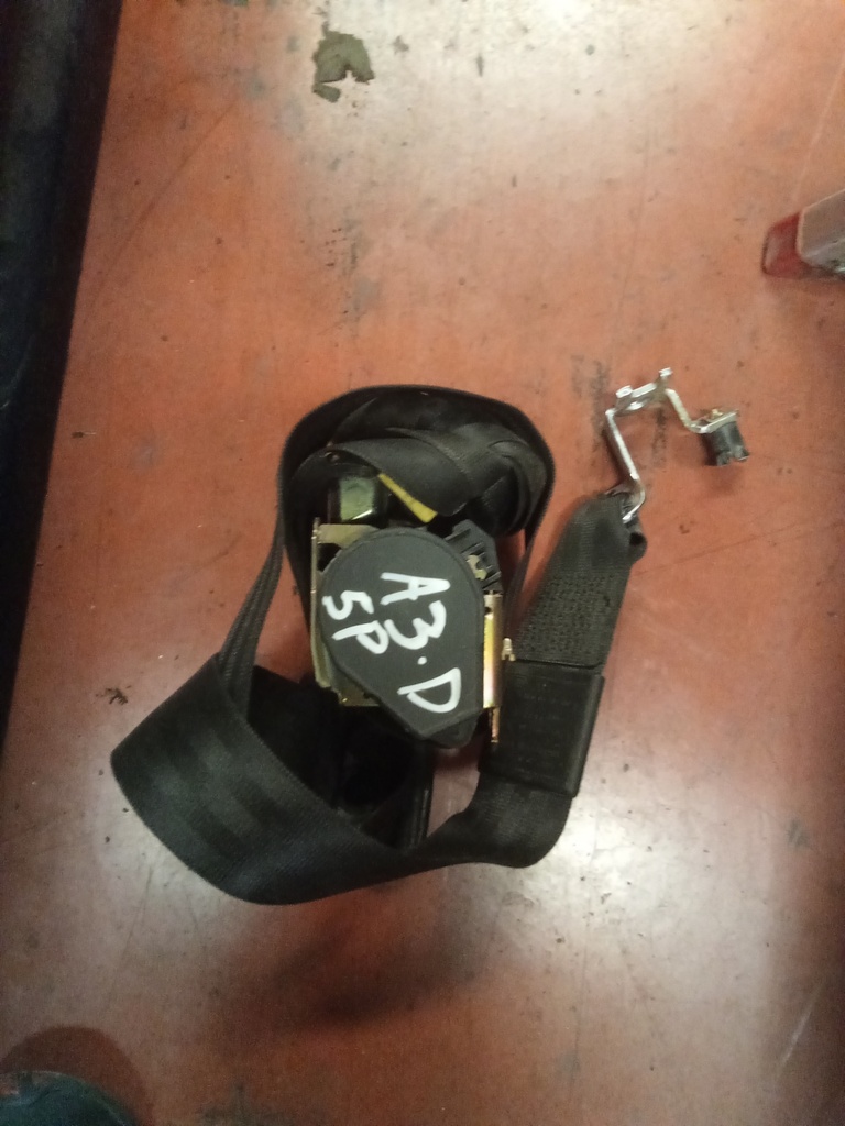 Cinturon delantero derecho 3p audi a3 '00