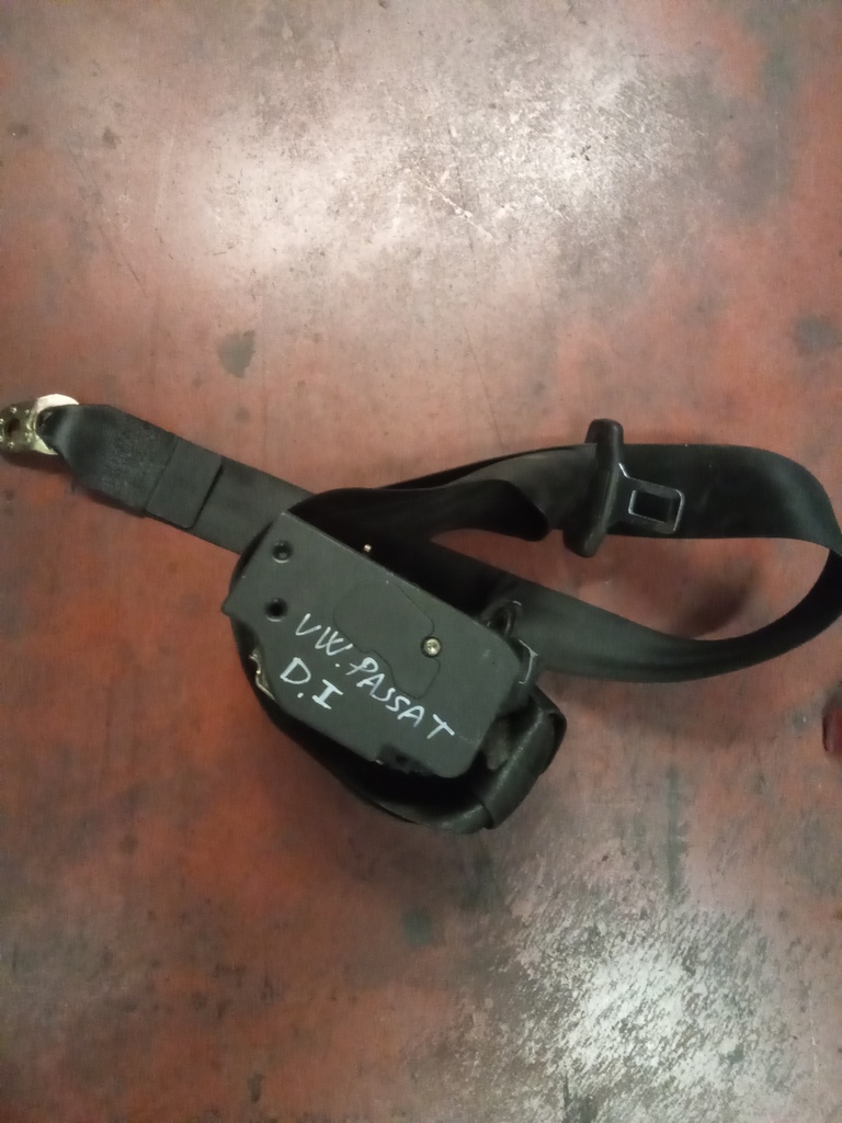Cinturon delantero izquierdo volkswagen passat '01