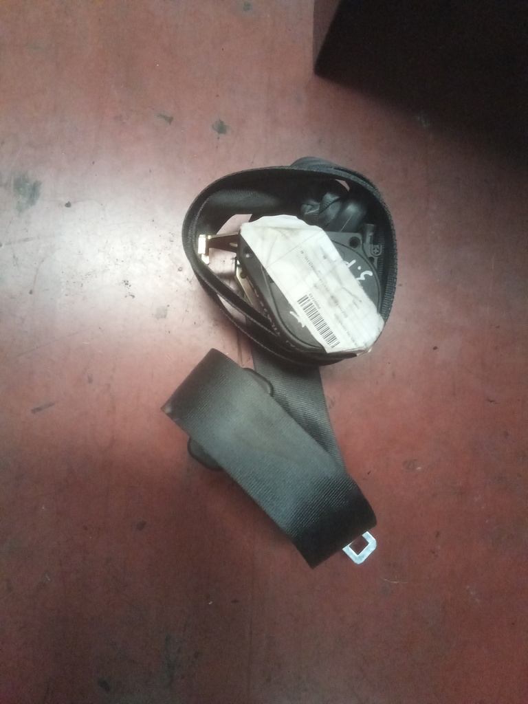 Cinturon trasero central renault clio '02