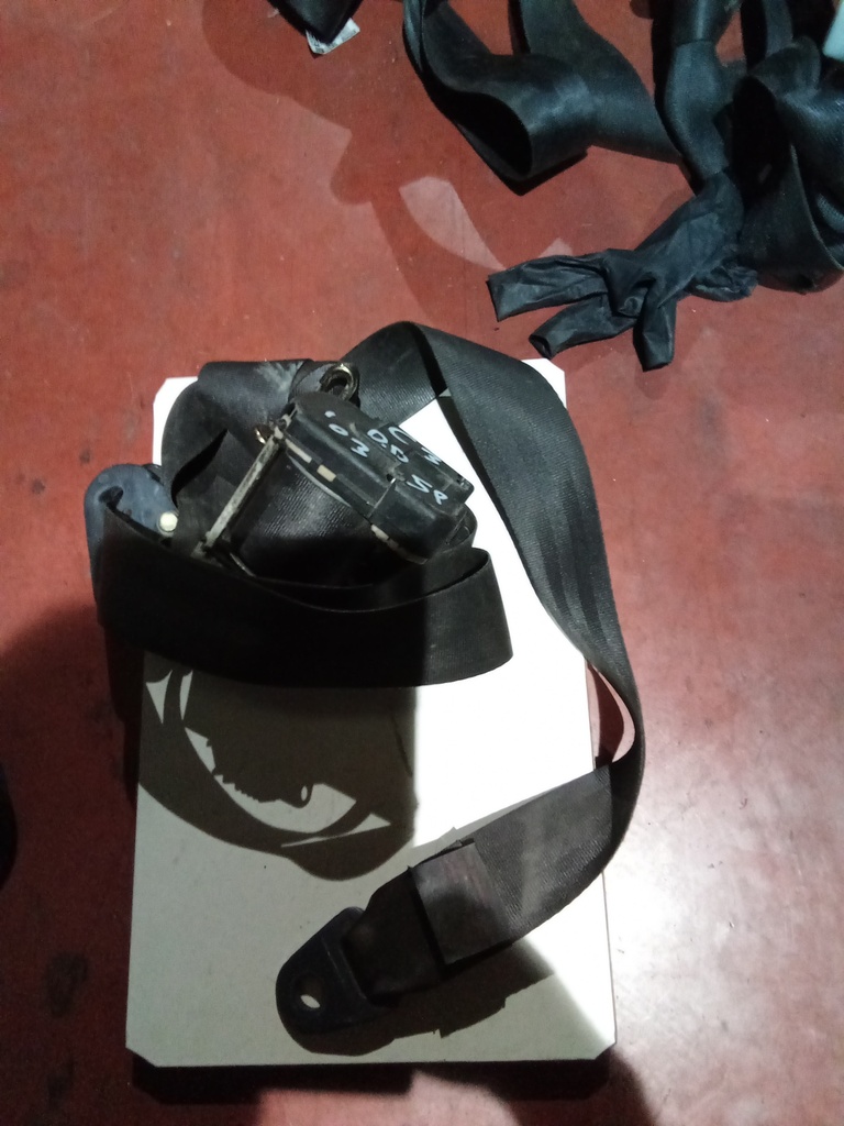 Cinturon delantero derecho 5p citroen c3 '03