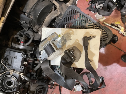 Cinturón del. derecha nissan pathfinder ’05