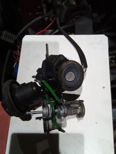 Conmutador de arranque, cilindros de puerta y cierre de maletero fiat punto