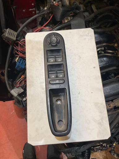 [156079594] Botonera eleva lunas izquierda alfa 159 '03