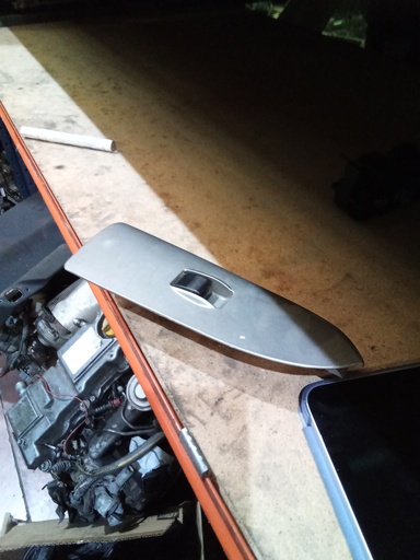 [Sin referencia] Botonera eleva lunas mazda 323 '01