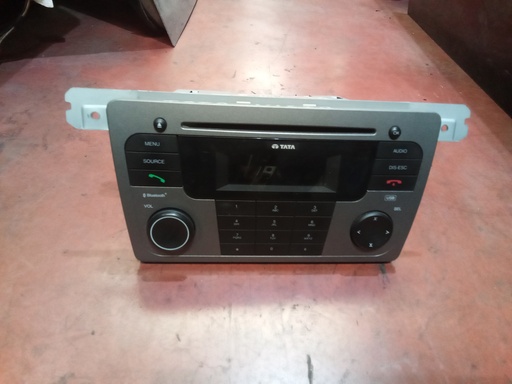 [287154800107AL01BLK8819961] Radio tata vista ‘10