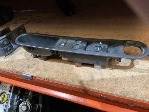 [Sin referencia] Botonera eleva lunas renault espace ‘03