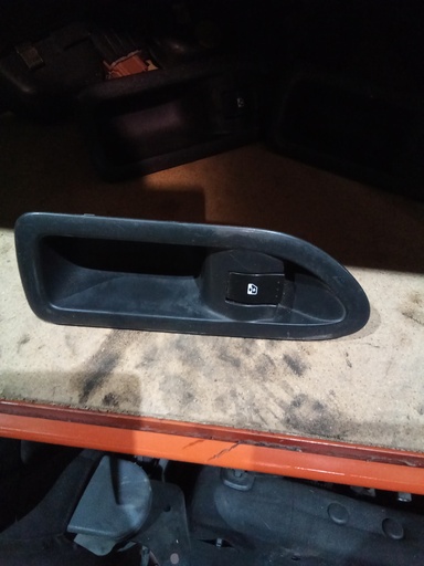 [28087] Botonera eleva lunas tras.derecha renault laguna ii '04