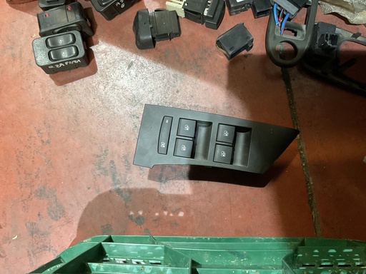 [13305011] Botonera eleva lunas opel astra j ‘14