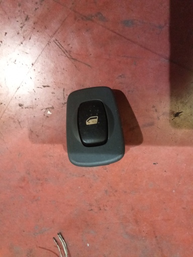 [96326947ZF] Botonera eleva lunas tras. citroen c5 '02