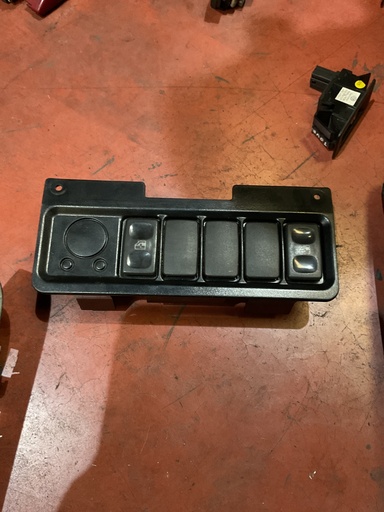 [Sin referencia] Botonera eleva lunas seat ibiza ‘99