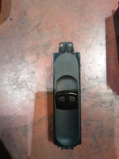 [A6395451513] Botonera eleva lunas mercedes vito '06