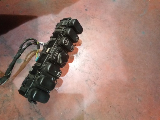 [1688203610] Mando multifunción mercedes clase a w168 '04