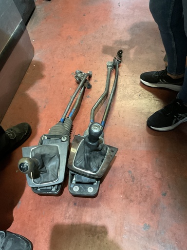 [8E0711025] Palanca cambio 6 vel. audi a4 ‘05