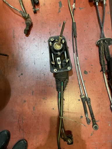 [4B0711025F] Palanca cambios 5 vel. volkswagen passat ‘03