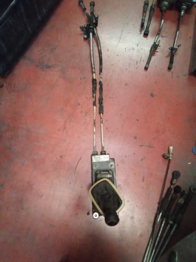 [1J0711061C] Palanca cambio 5 vel. seat león '03