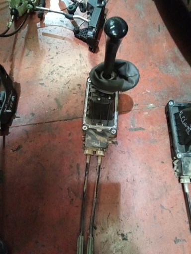 [8200760429B] Palanca cambio 5 vel. dacia sandero '10