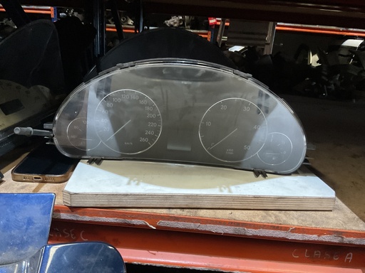 [A2035404947] Cuadro instrumentos mercedes clase c w203 ‘04