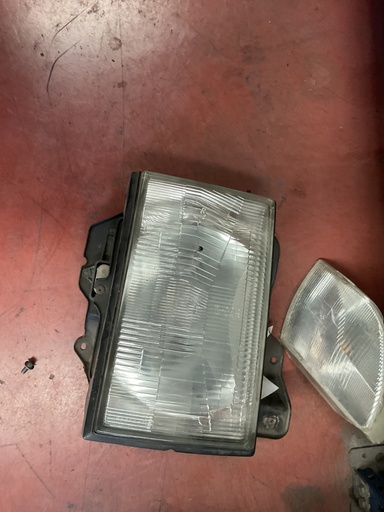 Faro lzquierdo opel monterey