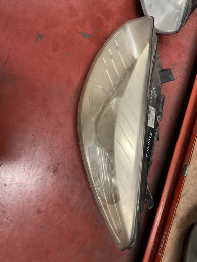 Faro derecho renault fluence 2010