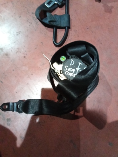 Cinturon delantero izquierdo seat córdoba '06