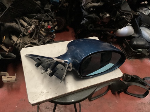 [Sin referencia] Retrovisor derecho BMW Serie 3 E46 ‘98