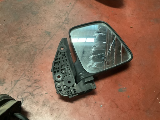 [010149] Retrovisor derecho suzuki carry ‘00