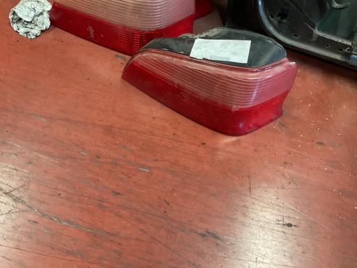 Piloto derecho peugeot 106 año 99