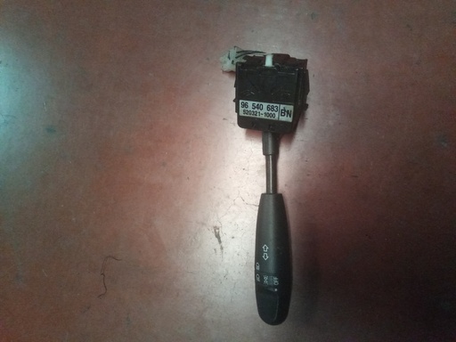 [SIN REFERENCIA] Mando de intermitentes daewoo kalos '06