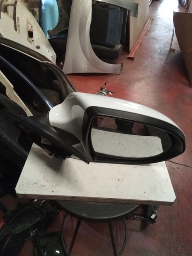 [027477] Retrovisor derecho kia sportage '13